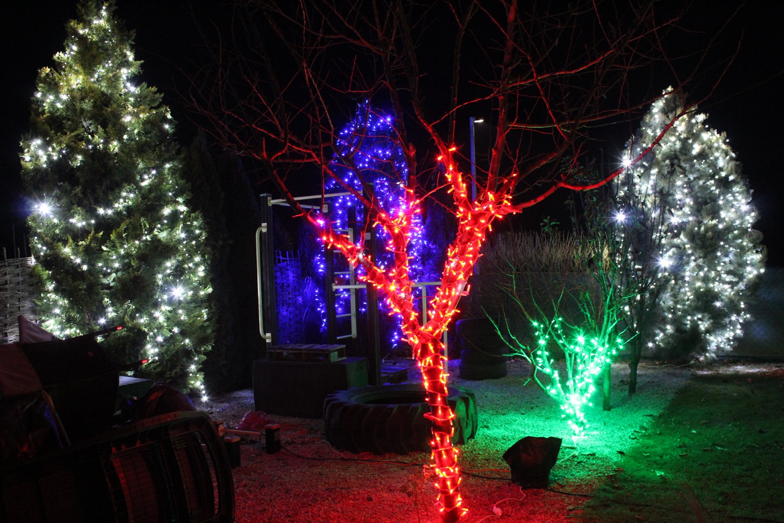 Vianočná LED reťaz červená, červená LED 12 m (180 LED)