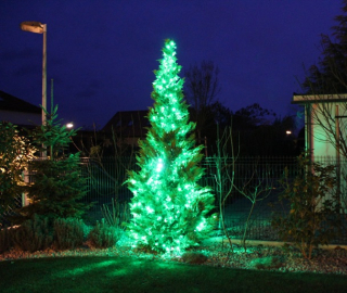 Vianočná LED svetelná reťaz tmavá, zelená LED 3 x 4m (150 + 30 FLASH LED) 